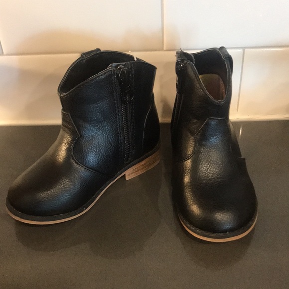 Shoe Bundle for Toddler Girl size 5 & 6 - Picture 4 of 6